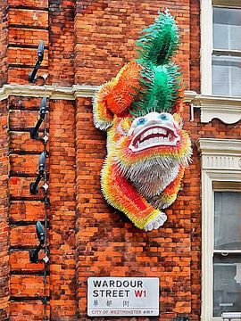 Chinese draak Wardour Street Londen van Dorothy Berry-Lound
