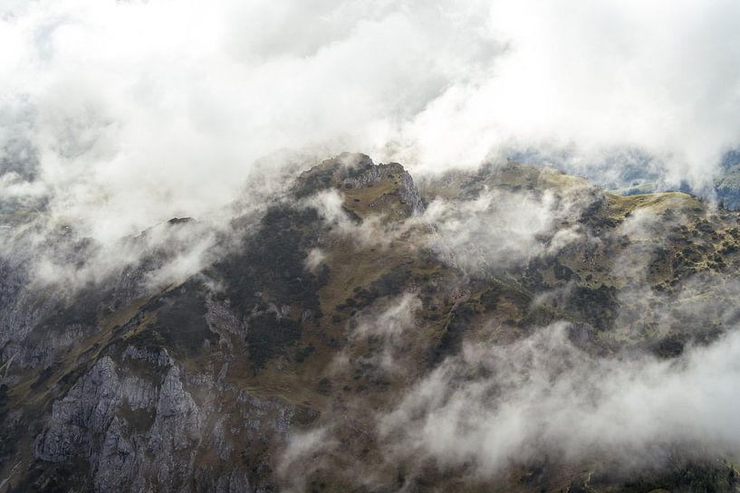 Mer de brouillard dans les montagnes de Tannheim par Leo Schindzielorz