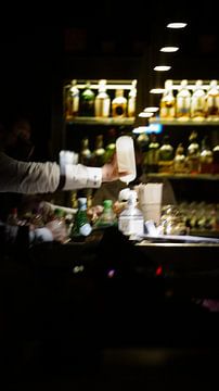 Wat zou een bar zijn zonder barman? van Sven Sasso