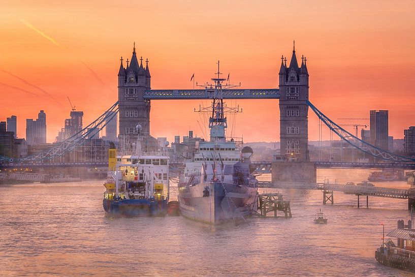 London von Hello Pompoyo