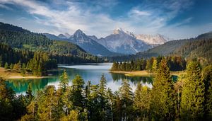 Landschaft mit Fluss