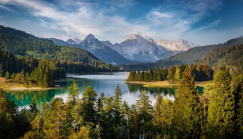 Landschaft mit Fluss