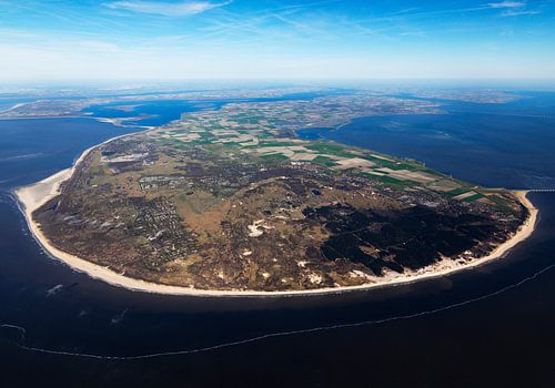 Overzicht van voormalig eiland Schouwen-Duiveland vanaf de Noordzee tussen Oosterschelde en Grevelin