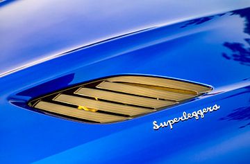 Aston Martin DBS Volante 5.2 V12 Superleggera sportwagen detail