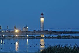 Hellevoetsluis Lighthouse: evening – night by Heleen Sandee