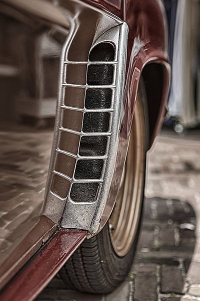 Luchtinlaat Renault Dauphine (1956) by Jelte Bosma