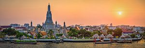Der Wat Arun Temple Bangkok im Dunst von FineArt Panorama Fotografie Hans Altenkirch
