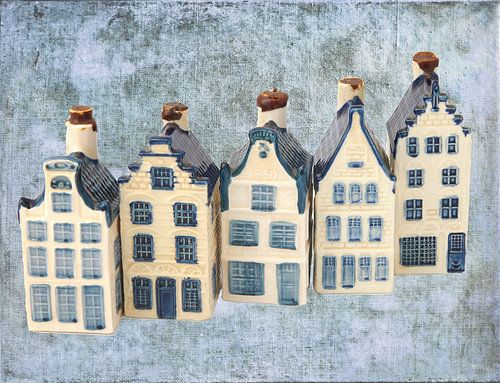 Delfts blauwe nostalgische huisjes op een rijtje 