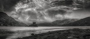 Eilean Donan Castle (repost) van Mart Houtman
