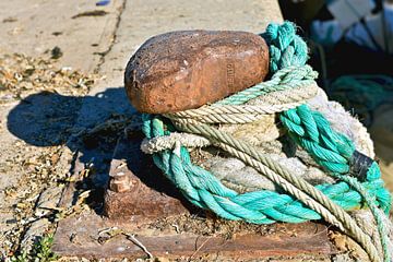 Colourful ship ropes at the old harbour of Novo Sancti Petri by Silva Wischeropp