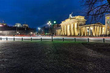 Berlijn - Brandenburger Tor en Reichstaggebouw op het blauwe uur