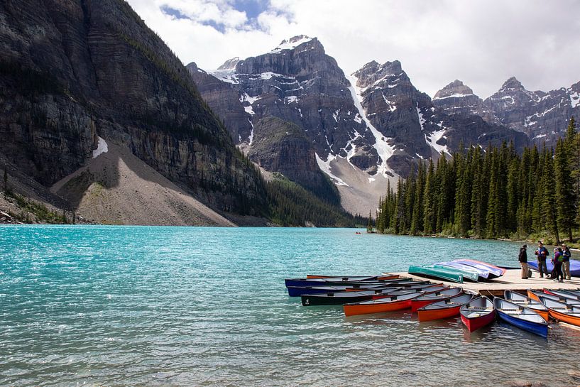 Moraine Lake by Jolanda van Eek en Ron de Jong