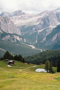 Kleiner See, große Berge