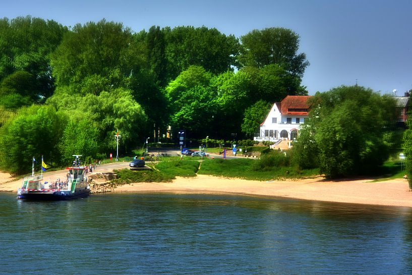 Veerbootterminal aan de Rijn van Edgar Schermaul