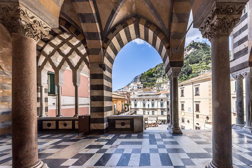 Entre colonnes et soleil - La magie d'Amalfi par Melanie Viola