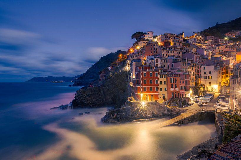 Riomaggiore, Cinque Terre, à l'aube par Robert Ruidl