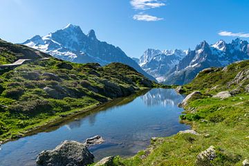 Uitzicht bij de Mont Blanc in Frankrijk van Linda Schouw