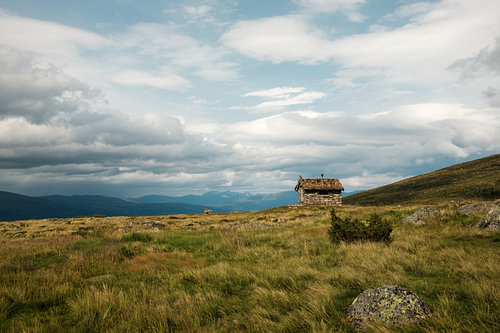 Eenzame berghut in Noorwegen