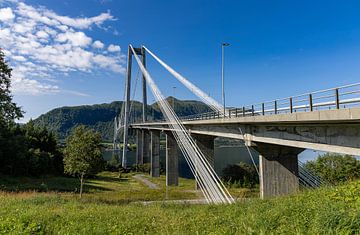 Brücke über den Fjord, Norwegen von Adelheid Smitt