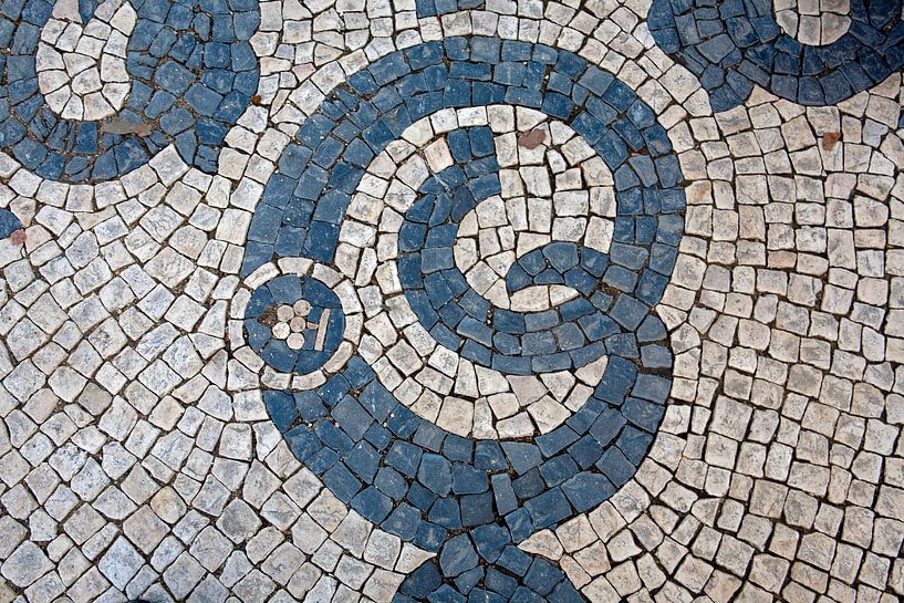 Art underfoot - Lisbon cobblestones as an urban masterpiece by WeltReisender Magazin