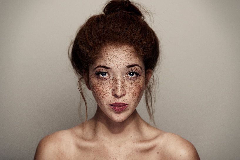 Freckled girl van Ion Chih