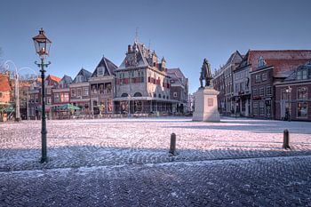 Roode Steen met sneeuw