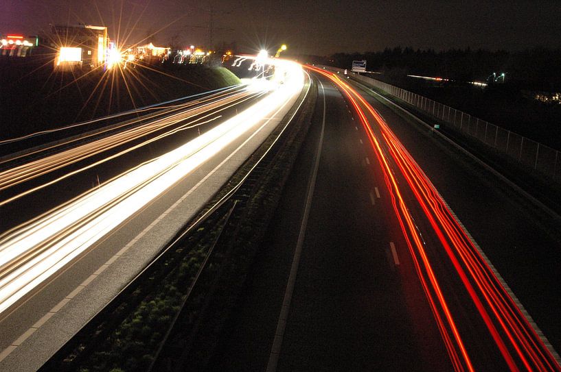 Autobahn bei Nacht von Patricia Verbruggen