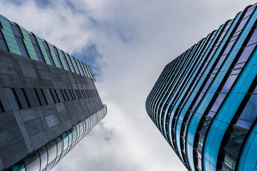 WTC Arnhem, immeuble de bureaux moderne au centre d'Arnhem par Patrick Verhoef