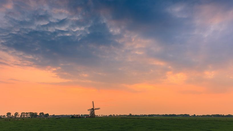 Coucher de soleil près du moulin Koningslaagte, Zuidwolde par Henk Meijer Photography