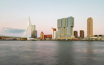 Rotterdam by Night Kop van Zuid van Marion Raaijmakers