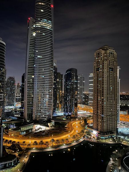 Dubai by Hello Pompoyo
