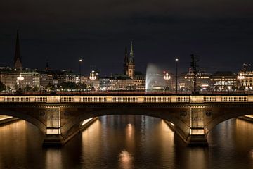 Lombardsbrücke Hamburg in nieuwe glorie van Jan Barthodzie