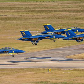 Start der Blue Angels während der Wings over Houston Airshow. von Jaap van den Berg