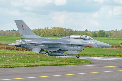 Belgische F-16B „Fighting Falcon“ von General Dynamics.