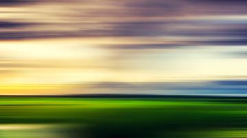 Groene velden en stormachtige luchten - Landschap abstract van Joseph S Giacalone Photography