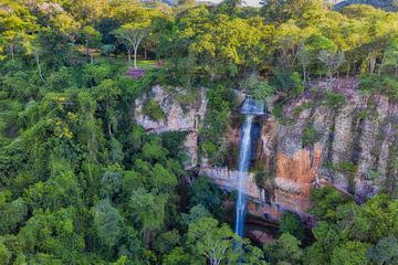 Salto Suizo is de hoogste waterval in Paraguay. van Jan Schneckenhaus