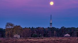 The moon goes down above HIlversum by gooifotograaf