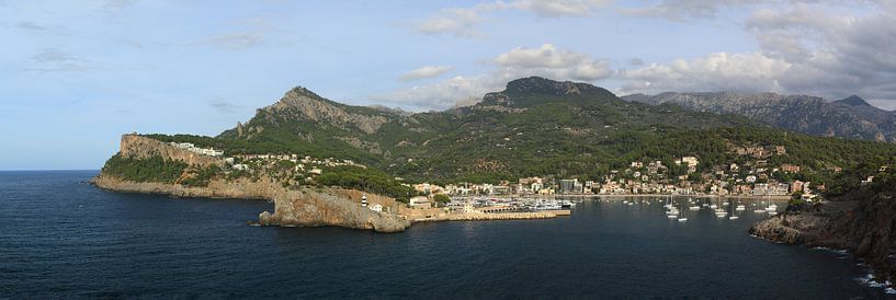 Großartiges Panorama von Port de Soller, Mallorca von FotoBob