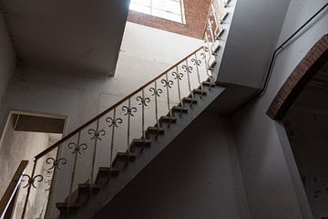 Vieux escaliers sur Anita Visschers