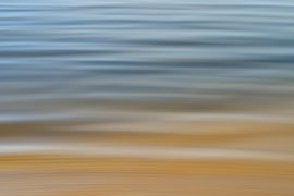 Wasser und Strand von Nirbhi Schmidt
