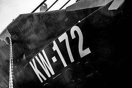 Fishing vessel in the port of IJmuiden by scheepskijkerhavenfotografie