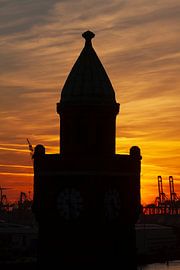 St.-Pauli-Landungsbrücken bei Abenddämmerung