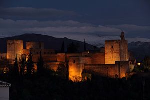 Alhambra de nuit sur Cornelis (Cees) Cornelissen