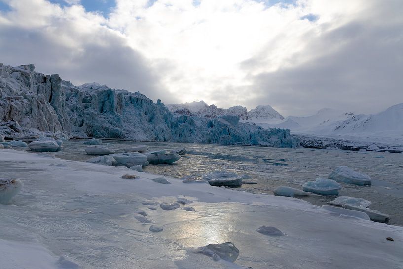 Gletsjer op Spitsbergen van Marieke Funke