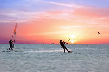 Watersport op de caribische zee bij Aruba in de Antillen by Eye on You