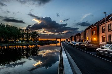 Zonsondergang langs het kanaal-2 van Albert Verborgh