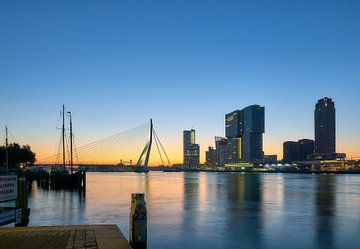 Sonnenaufgang in Rotterdam von Ad Jekel