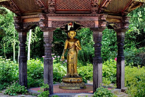 Boeddhabeeld in het Nepalese Himalaya-paviljoen Wiesent bij Regensburg