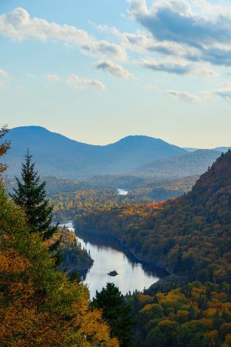 Herfstpracht in Nationaal Park Jacques-Cartier, Canada