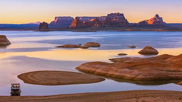 A morning on Lake Powell